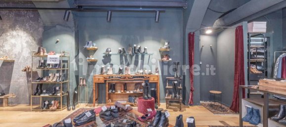 2-Zimmer Gewerbliche Immobilie in Turin, Italy, Nr. 10852 22