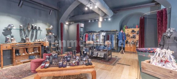 2-Zimmer Gewerbliche Immobilie in Turin, Italy, Nr. 10852 18