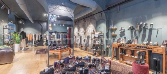 2-Zimmer Gewerbliche Immobilie in Turin, Italy, Nr. 10852 15