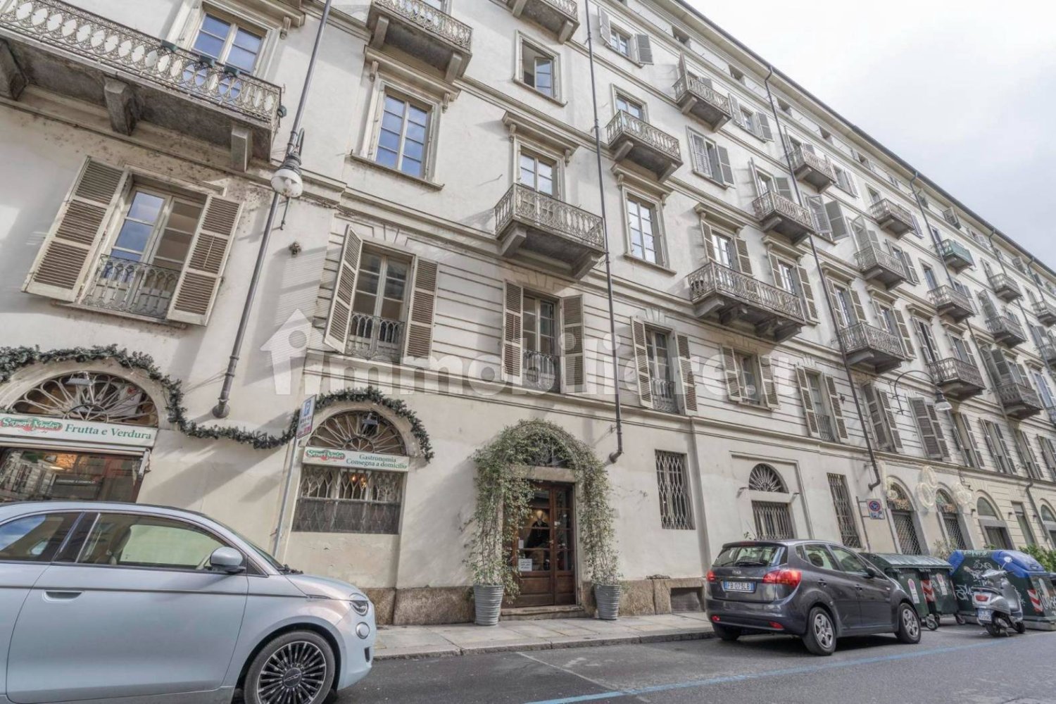 2-Zimmer Gewerbliche Immobilie in Turin, Italy, Nr. 10852