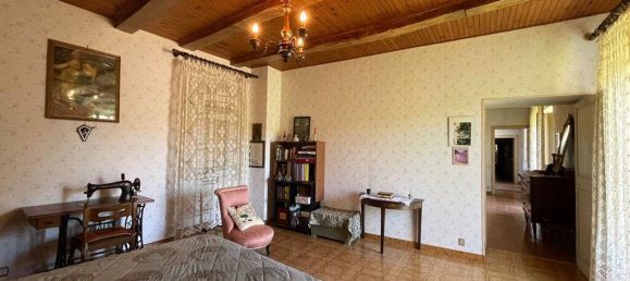 4 bedrooms Castles in Pico, Italy No. 57431 31