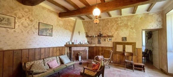 4 bedrooms Castles in Pico, Italy No. 57431 10