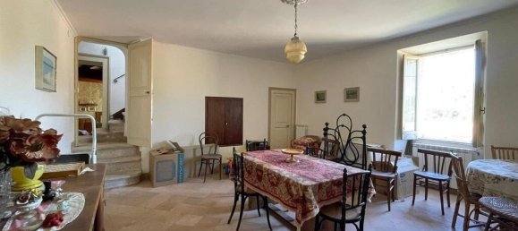 4 bedrooms Castles in Pico, Italy No. 57431 16