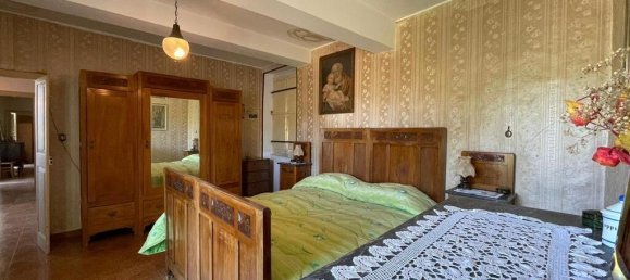 4 bedrooms Castles in Pico, Italy No. 57431 30