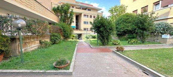 4 bedrooms Apartment in Rome, Italy No. 311817 14