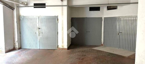 4 bedrooms Apartment in Rome, Italy No. 311817 18