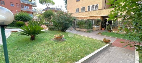 4 bedrooms Apartment in Rome, Italy No. 311817 16