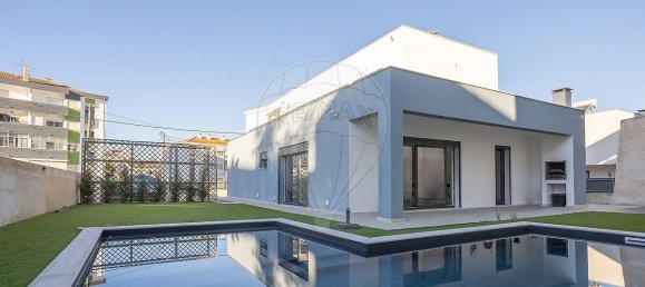 Villa T4 em Sesimbra, Portugal N.º 24323 5