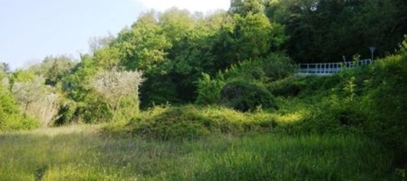 Дом с 8 комнатами в Орвието, Италия № 47379 6