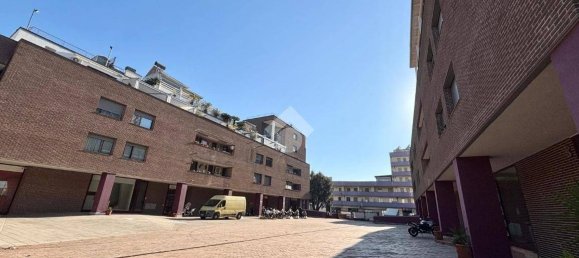 Apartamento de 2 dormitorios en Naples, Italy No. 53952 2