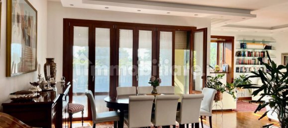 2 bedrooms Apartment in Milan, Italy No. 378941 4