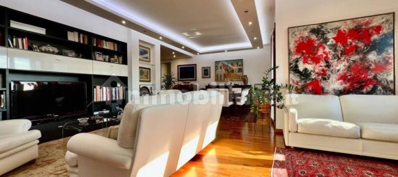 2 bedrooms Apartment in Milan, Italy No. 378941 6