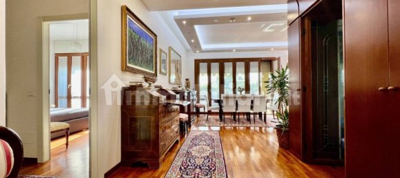 2 bedrooms Apartment in Milan, Italy No. 378941 2