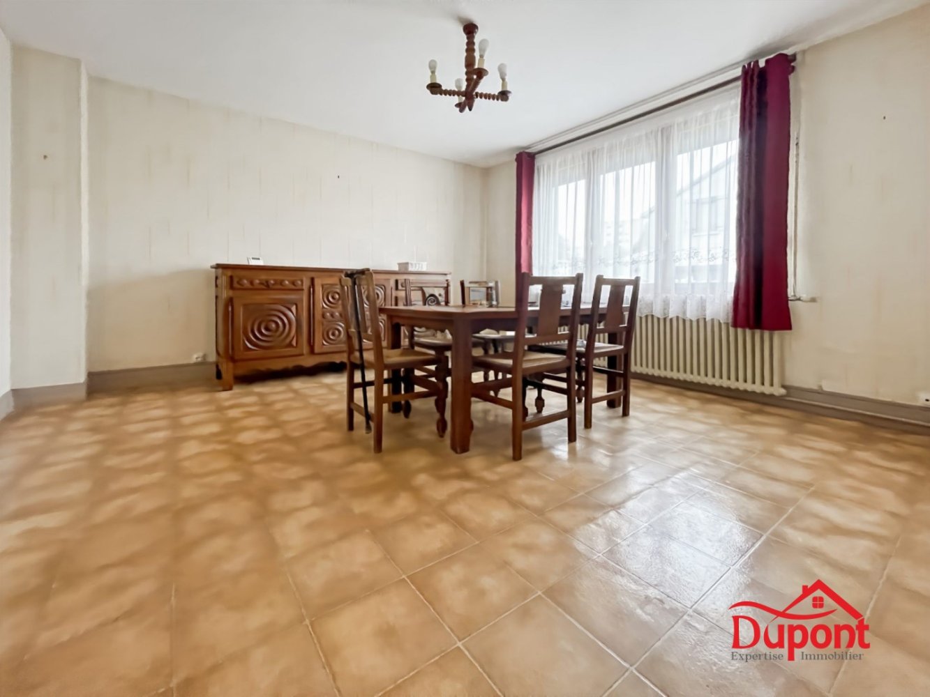 Villa de 3 dormitorios en Saint-Quentin, France No. 155806