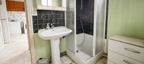 Villa de 3 dormitorios en Saint-Quentin, France No. 155806 4