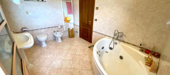 Casa de 5 habitaciónes en Castelfranco Piandiscò, Italy No. 62890 5