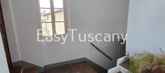 2 rooms Apartment in Lucca, Italy No. 86701 2