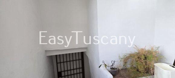 2 rooms Apartment in Lucca, Italy No. 86701 11
