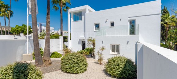 6 Schlafzimmer Villa in Marbella, Spain, Nr. 80851 26