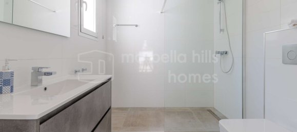 6 Schlafzimmer Villa in Marbella, Spain, Nr. 80851 14