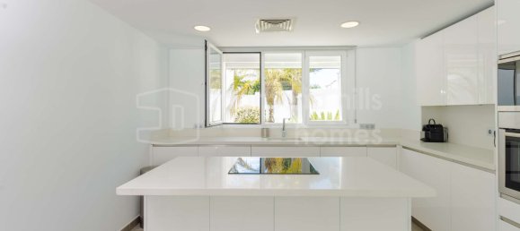 6 Schlafzimmer Villa in Marbella, Spain, Nr. 80851 16