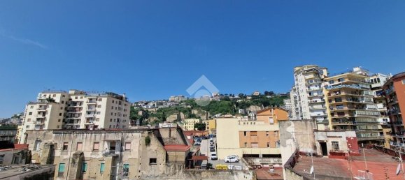 3 rooms Apartment in Naples, Italy No. 71415 18