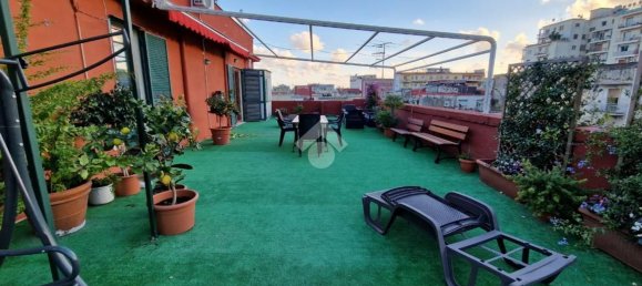 3 rooms Apartment in Naples, Italy No. 71415 2