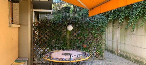 Casa de 6 habitaciónes en Perugia, Italy No. 5565 3