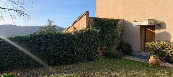 Casa de 6 habitaciónes en Perugia, Italy No. 5565 7