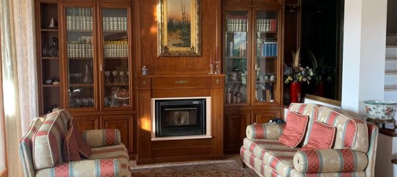 Casa de 6 habitaciónes en Perugia, Italy No. 5565 39