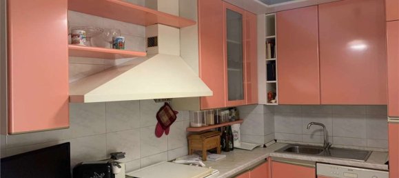 Casa de 6 habitaciónes en Perugia, Italy No. 5565 4