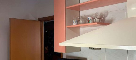 Casa de 6 habitaciónes en Perugia, Italy No. 5565 17