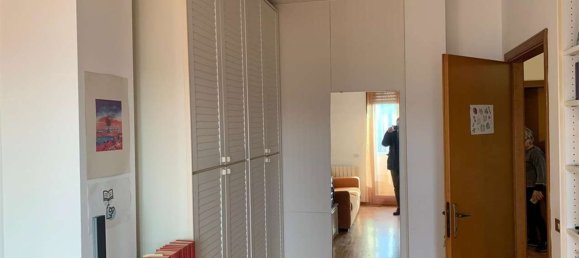 Casa de 6 habitaciónes en Perugia, Italy No. 5565 24