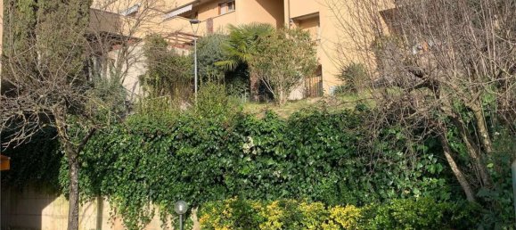 Casa de 6 habitaciónes en Perugia, Italy No. 5565 29