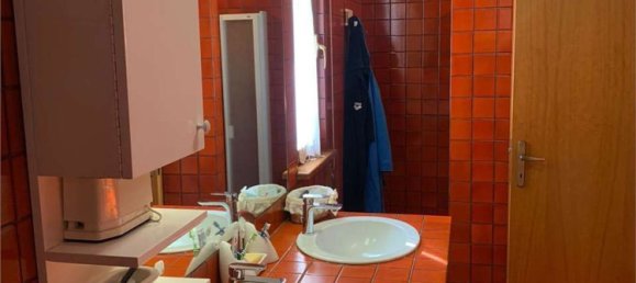 Casa de 6 habitaciónes en Perugia, Italy No. 5565 15