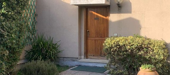 Casa de 6 habitaciónes en Perugia, Italy No. 5565 48