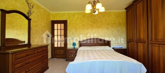 Villa de 2 dormitorios en San Paolo Solbrito, Italy No. 196682 11