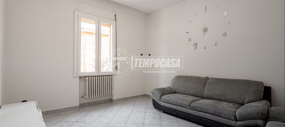 2 bedrooms Apartment in Faenza, Italy No. 266226 3