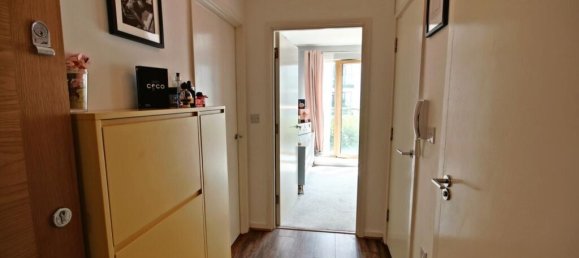 1 bedroom Apartment in London, United Kingdom No. 13503 9