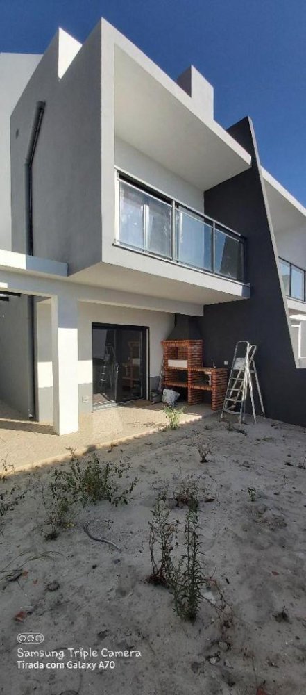 4 bedrooms House in Seixal, Portugal No. 1005