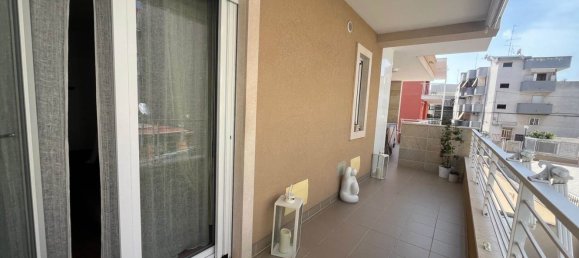 Квартира с 3 комнатами в Валенцано, Италия № 41894 11