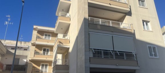 Квартира с 3 комнатами в Валенцано, Италия № 41894 13