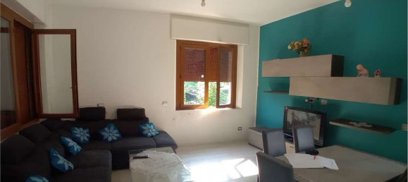 Apartamento de 5 divisões em Busto Arsizio, Italy N.º 8979 5