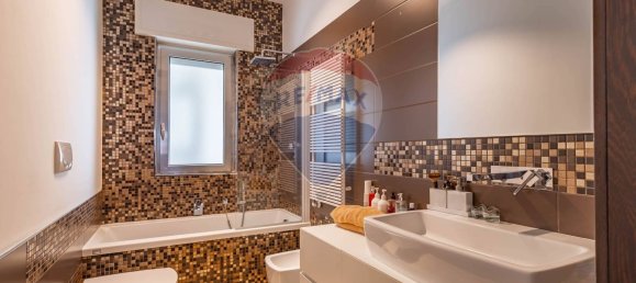 Квартира с 5 комнатами в Модуньо, Италия № 77161 26