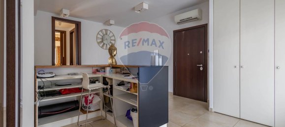 Квартира с 5 комнатами в Модуньо, Италия № 77161 16