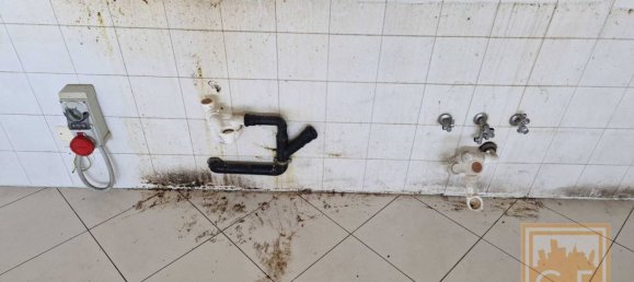 85m² Commercial property in Treviso, Italy No. 71335 9