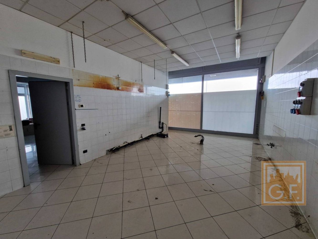 85m² Commercial property in Treviso, Italy No. 71335