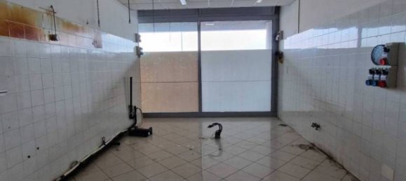 85m² Commercial property in Treviso, Italy No. 71335 7