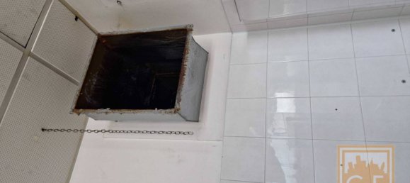 85m² Commercial property in Treviso, Italy No. 71335 10