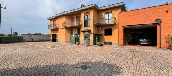 4 rooms Warehouse in Soncino, Italy No. 70875 8